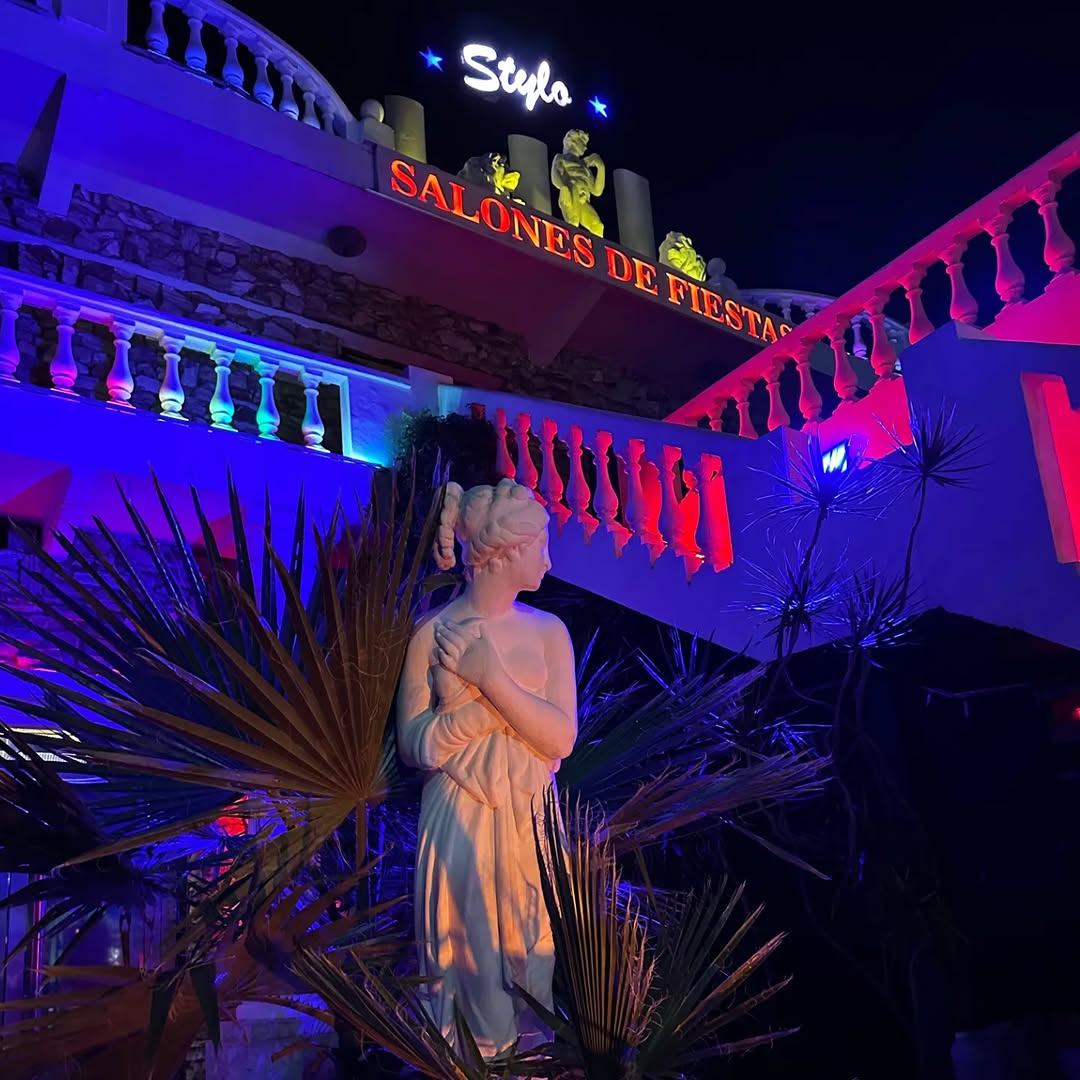 SaveClip.App_462009895_18079373527550576_7793574717045155722_n (1)